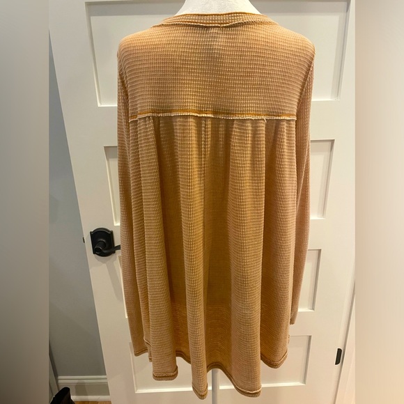 Free Peeple Oversized Babydoll Golden Long Sleeve Waffle Shirt/Tunic, Size M - Picture 5 of 8